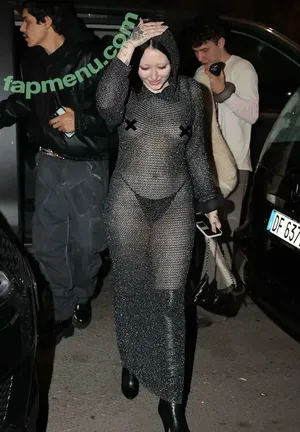  nude photo #0002