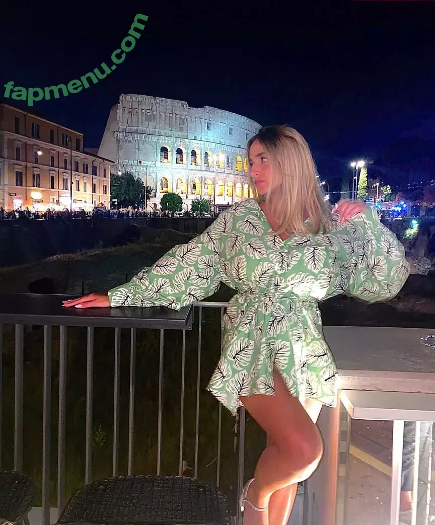 noaperetss nude photo #0068 (nojumper)