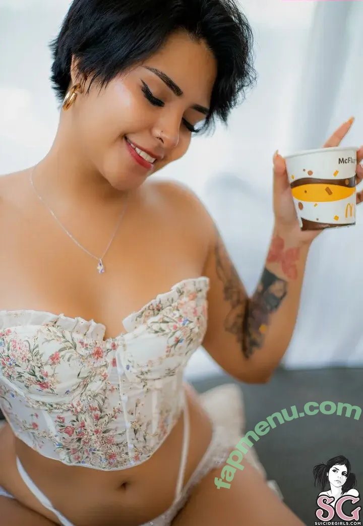 Noapetite nude photo #0056 (noapetiteoficial / petite.alidee)