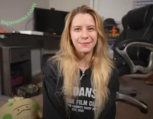 NoisyButters nude photo #0101