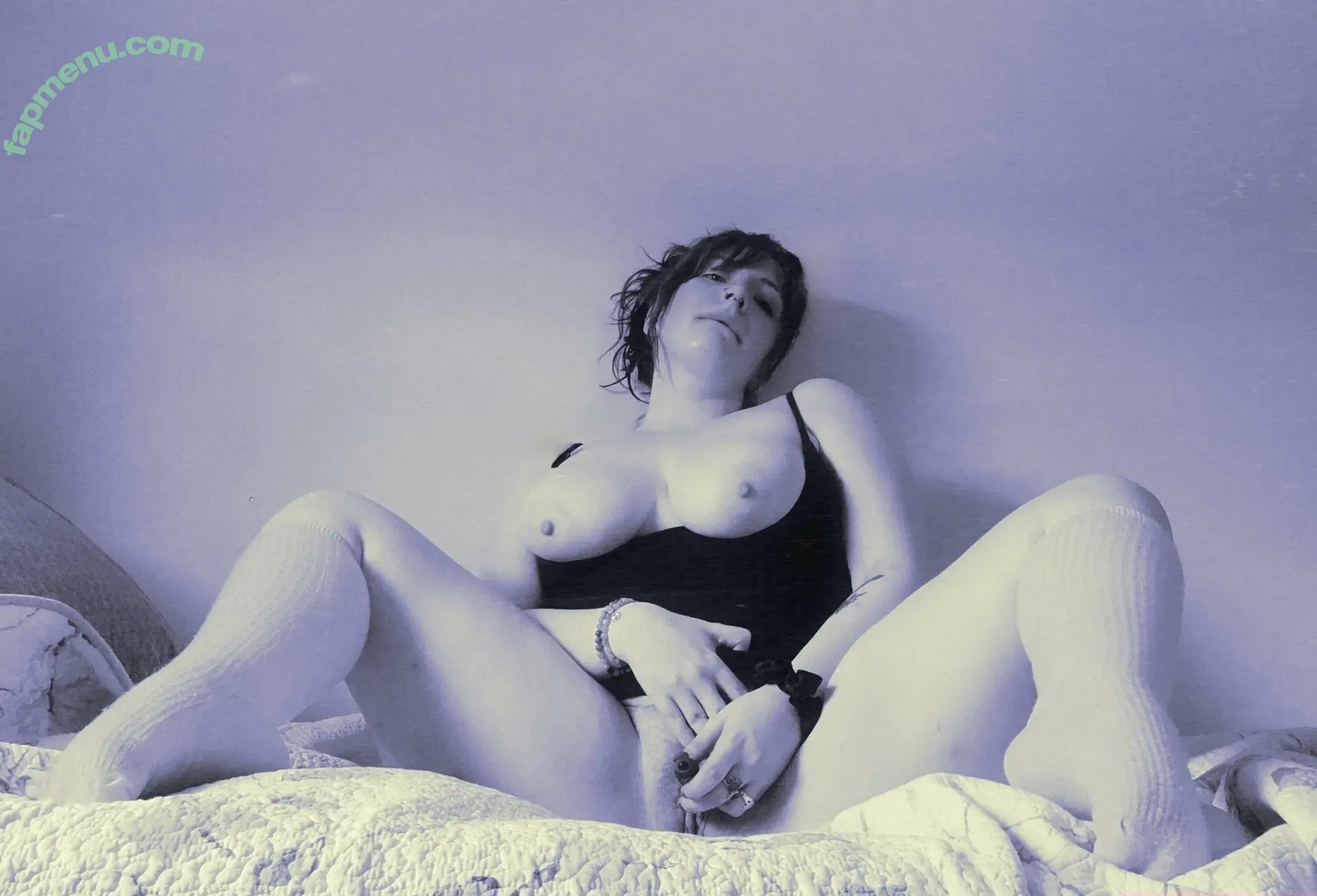 nsfwgoth nude photo #0205 (gothg0blin / nsfwgothicfurry)