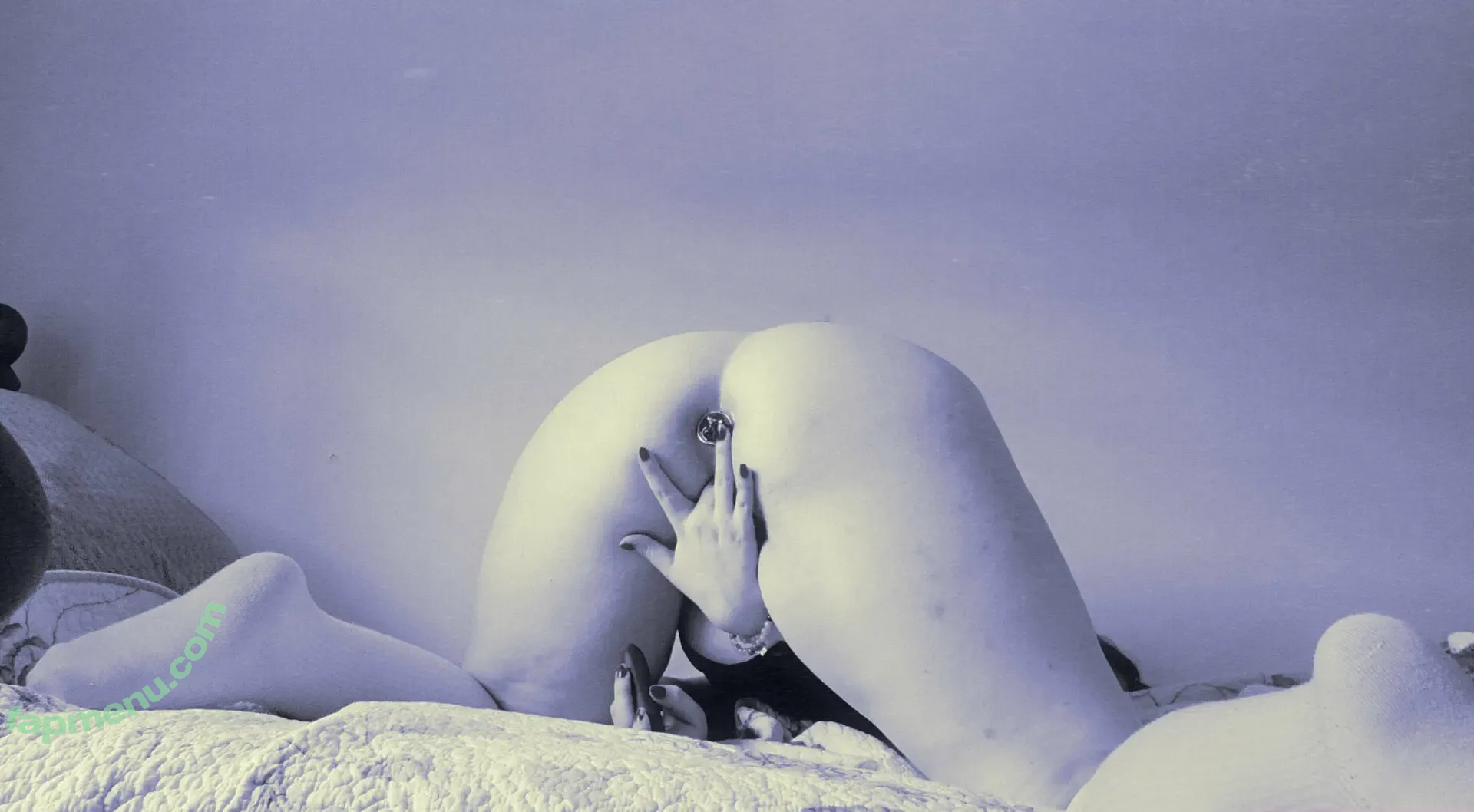nsfwgoth nude photo #0208 (gothg0blin / nsfwgothicfurry)