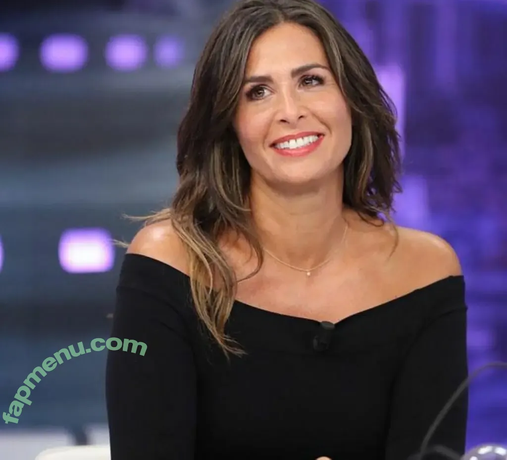 Nuria Roca nude photo #0002 (Nuria Roca)