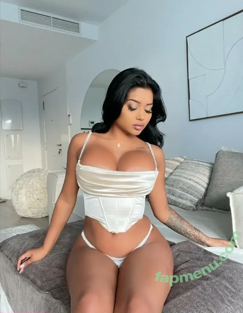 Nursh nude photo #0090 (Nurshath Dulal / nurshathd_)