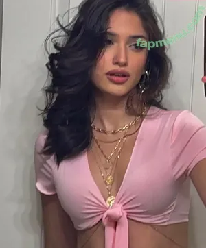 Nuvpreetkaur nude photo #0018