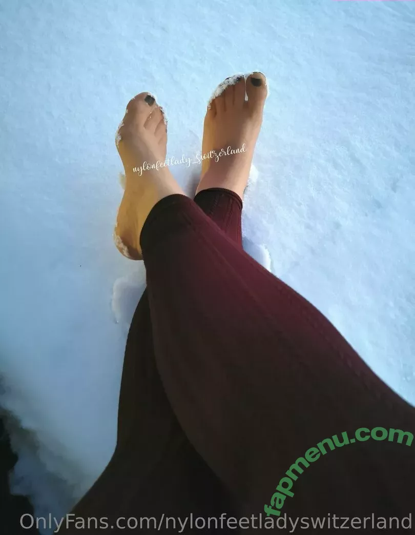 nylonfeetladyswitzerland nude photo #0030 (nylonfeetlady_switzerland)