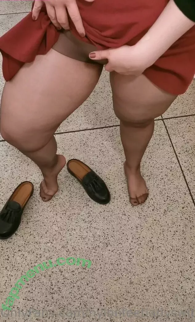 nylonfeetladyswitzerland nude photo #0115 (nylonfeetlady_switzerland)