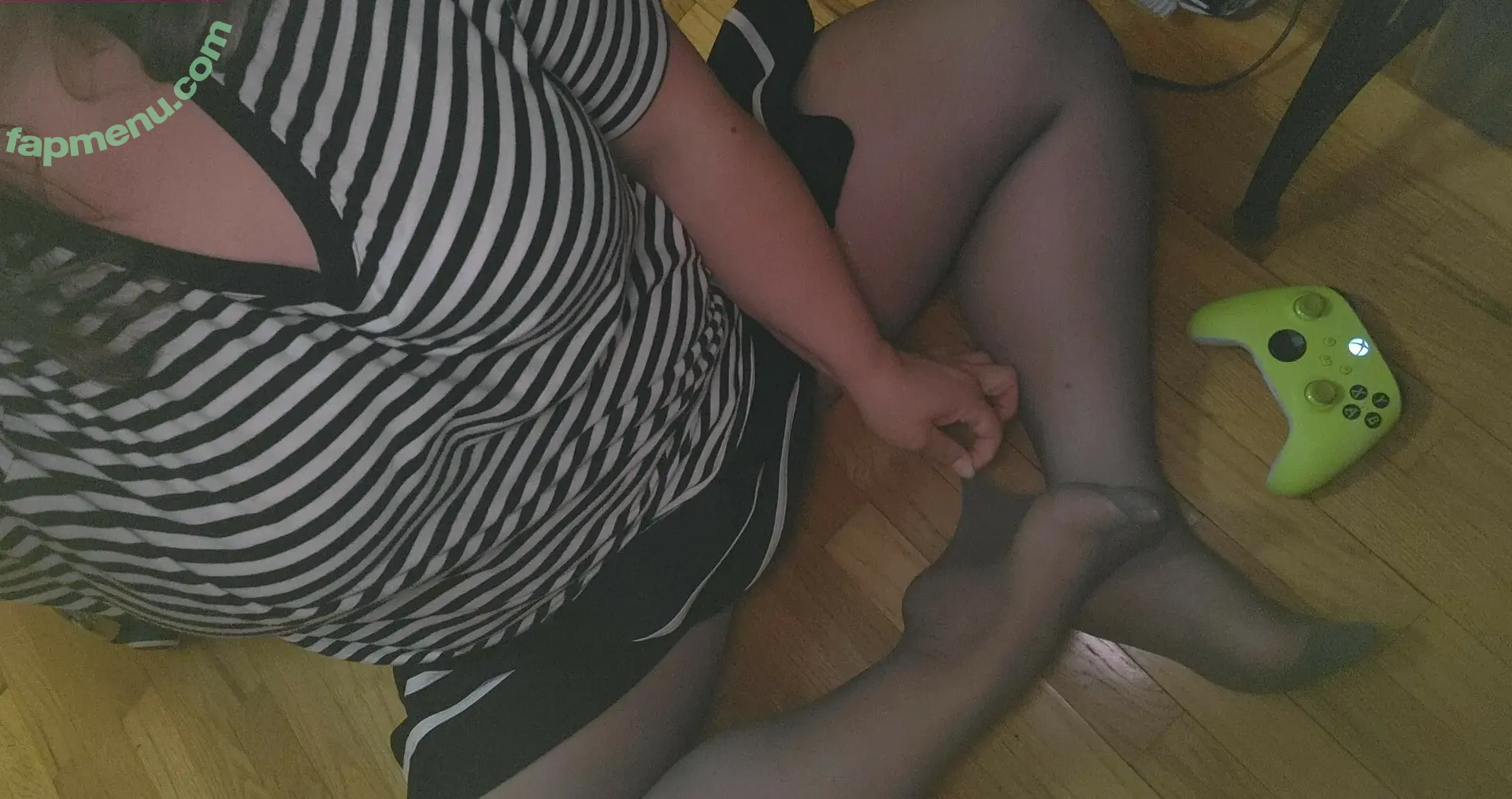 Nylonsandsocks nude photo #0486 (nylon_and_socks)