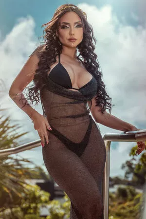 Nyvi Estephan / Discussão / nyvi_estephan / nyviestephan nude photo #0401