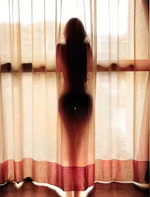 Nyvi Estephan / Discussão / nyvi_estephan / nyviestephan nude photo #0461