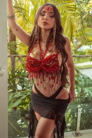 Nyvi Estephan / Discussão / nyvi_estephan / nyviestephan nude photo #0527