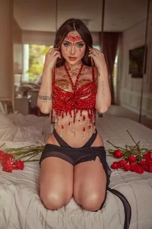Nyvi Estephan / Discussão / nyvi_estephan / nyviestephan nude photo #0528