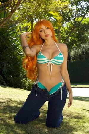 Nyvi Estephan / Discussão / nyvi_estephan / nyviestephan nude photo #0577