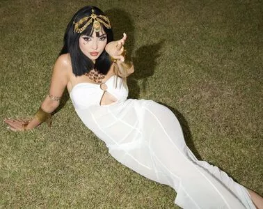 Nyvi Estephan / Discussão / nyvi_estephan / nyviestephan nude photo #0648