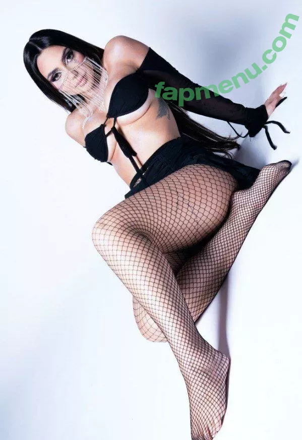 Nyvi Estephan nude photo #0141 (Discussão / nyvi_estephan / nyviestephan)