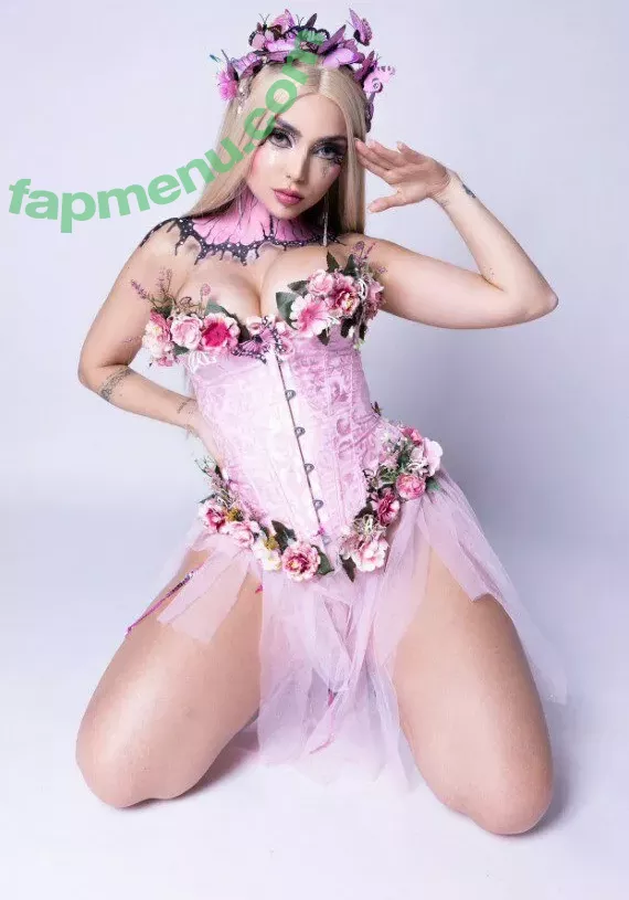 Nyvi Estephan nude photo #0210 (Discussão / nyvi_estephan / nyviestephan)