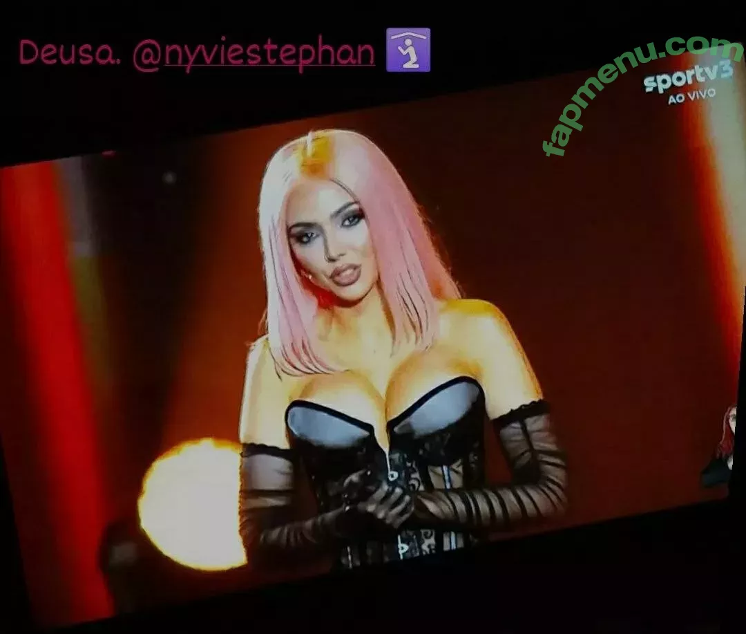 Nyvi Estephan nude photo #0271 (Discussão / nyvi_estephan / nyviestephan)
