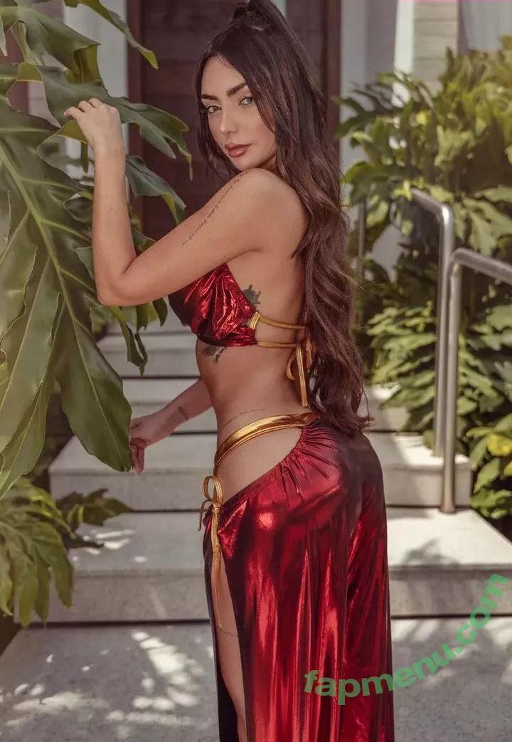 Nyvi Estephan nude photo #0289 (Discussão / nyvi_estephan / nyviestephan)