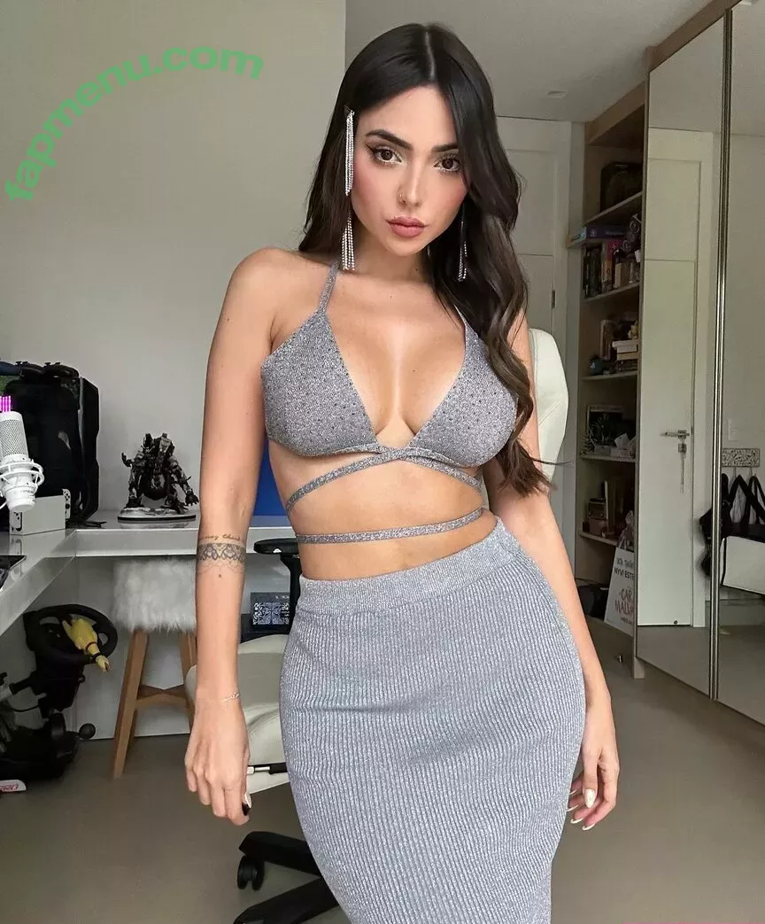 Nyvi Estephan nude photo #0330 (Discussão / nyvi_estephan / nyviestephan)