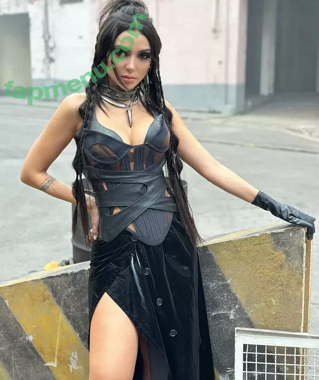 Nyvi Estephan nude photo #0416 (Discussão / nyvi_estephan / nyviestephan)