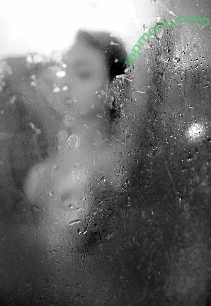 Nyvi Estephan nude photo #0468 (Discussão / nyvi_estephan / nyviestephan)