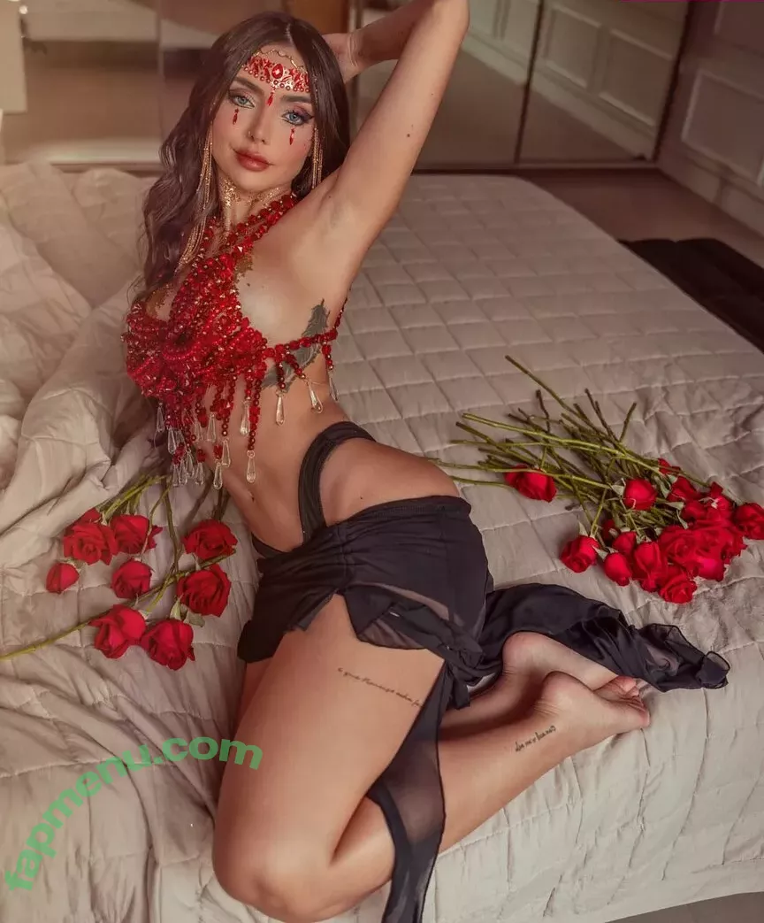 Nyvi Estephan nude photo #0506 (Discussão / nyvi_estephan / nyviestephan)