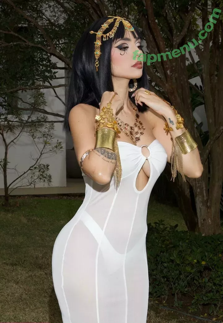 Nyvi Estephan nude photo #0640 (Discussão / nyvi_estephan / nyviestephan)