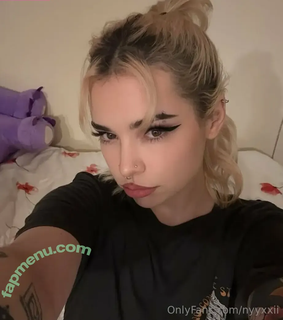 NYYXXII nude photo #0005 (nyyxxii_)