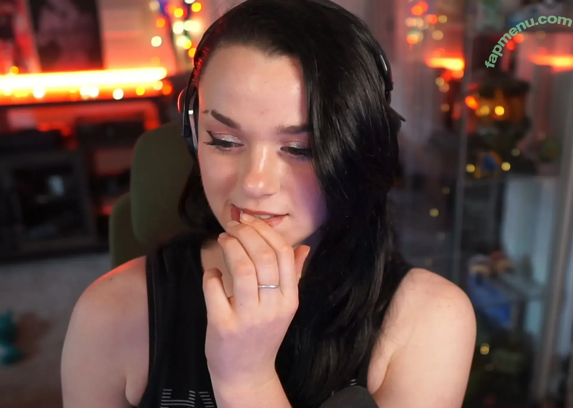 Oathxx nude photo #0012 (HTTPS:)
