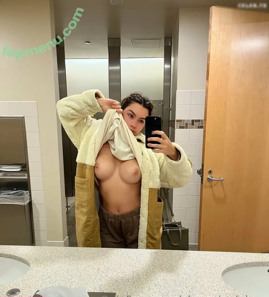 Observinglalaxo nude photo #0055 (Observinglalaxo)