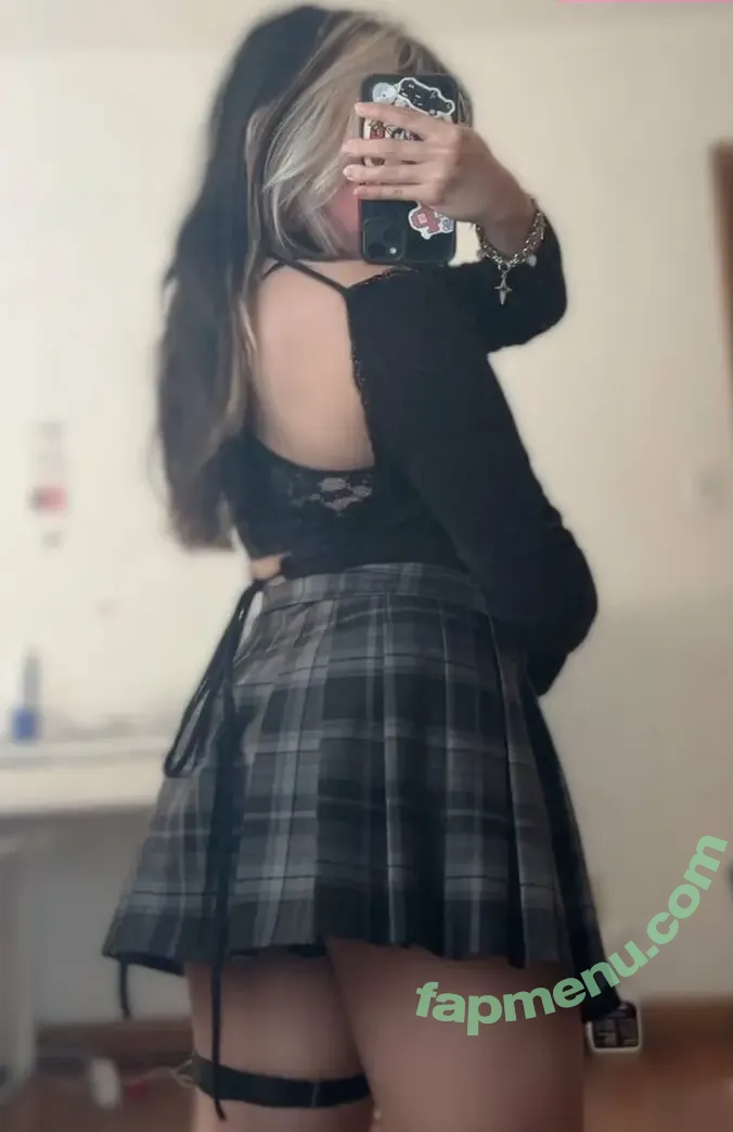 OffbrandTea nude photo #0011 (OffbrandTea)