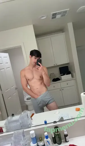  nude photo #0005