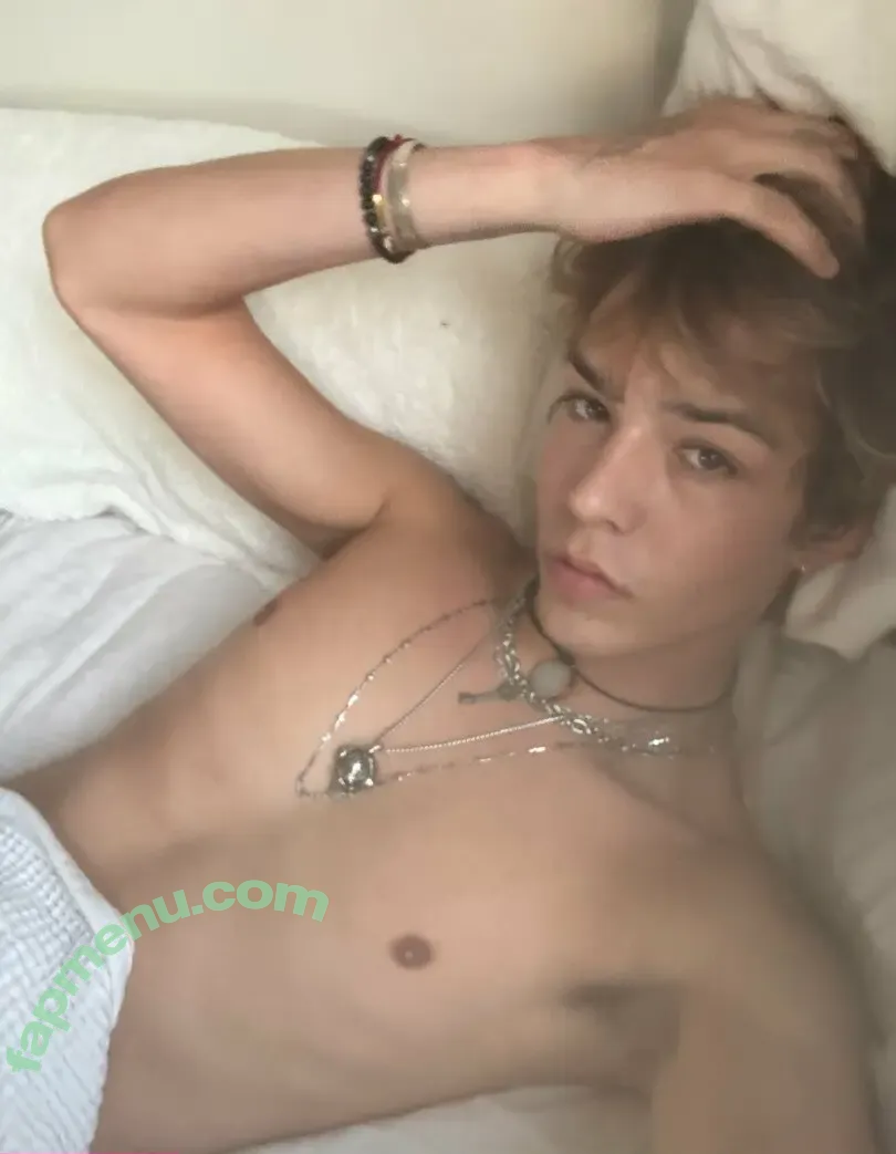 okayjohnnyboy nude photo #0139 (okjohnnyboy)