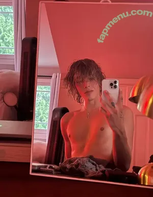  nude photo #0003
