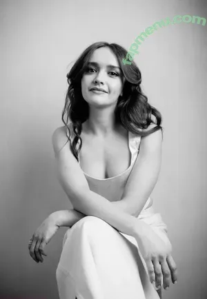 Olivia Cooke / livkatecooke nude photo #0132