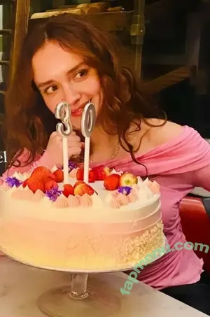 Olivia Cooke / livkatecooke nude photo #0303