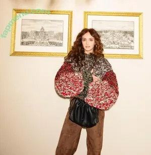 Olivia Cooke / livkatecooke nude photo #0338