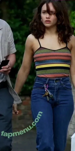 Olivia Cooke / livkatecooke nude photo #0366