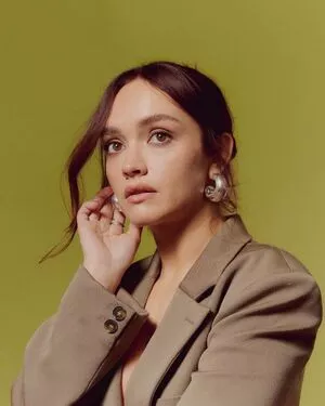 Olivia Cooke / livkatecooke nude photo #0463