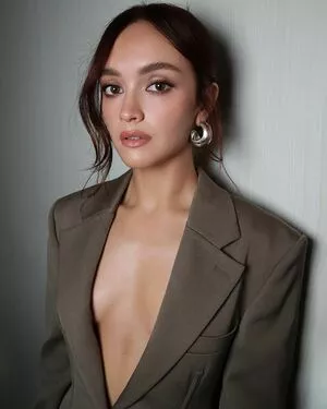 Olivia Cooke / livkatecooke nude photo #0465