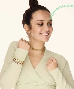 Olivia Cooke / livkatecooke nude photo #0770