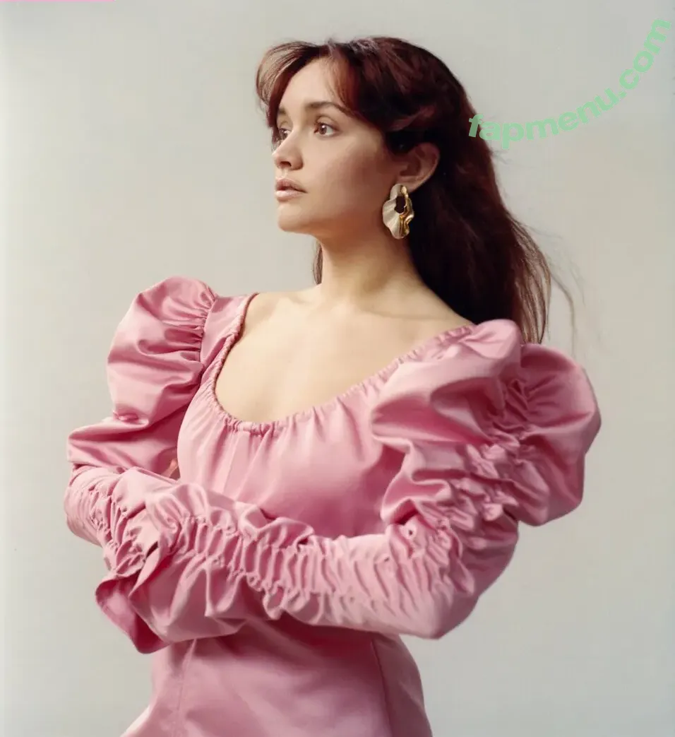 Olivia Cooke nude photo #0200 (livkatecooke)