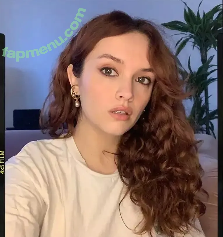 Olivia Cooke nude photo #0214 (livkatecooke)