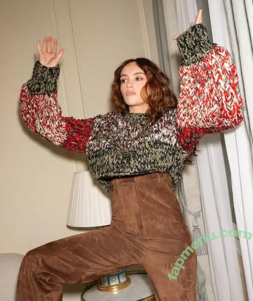 Olivia Cooke nude photo #0339 (livkatecooke)