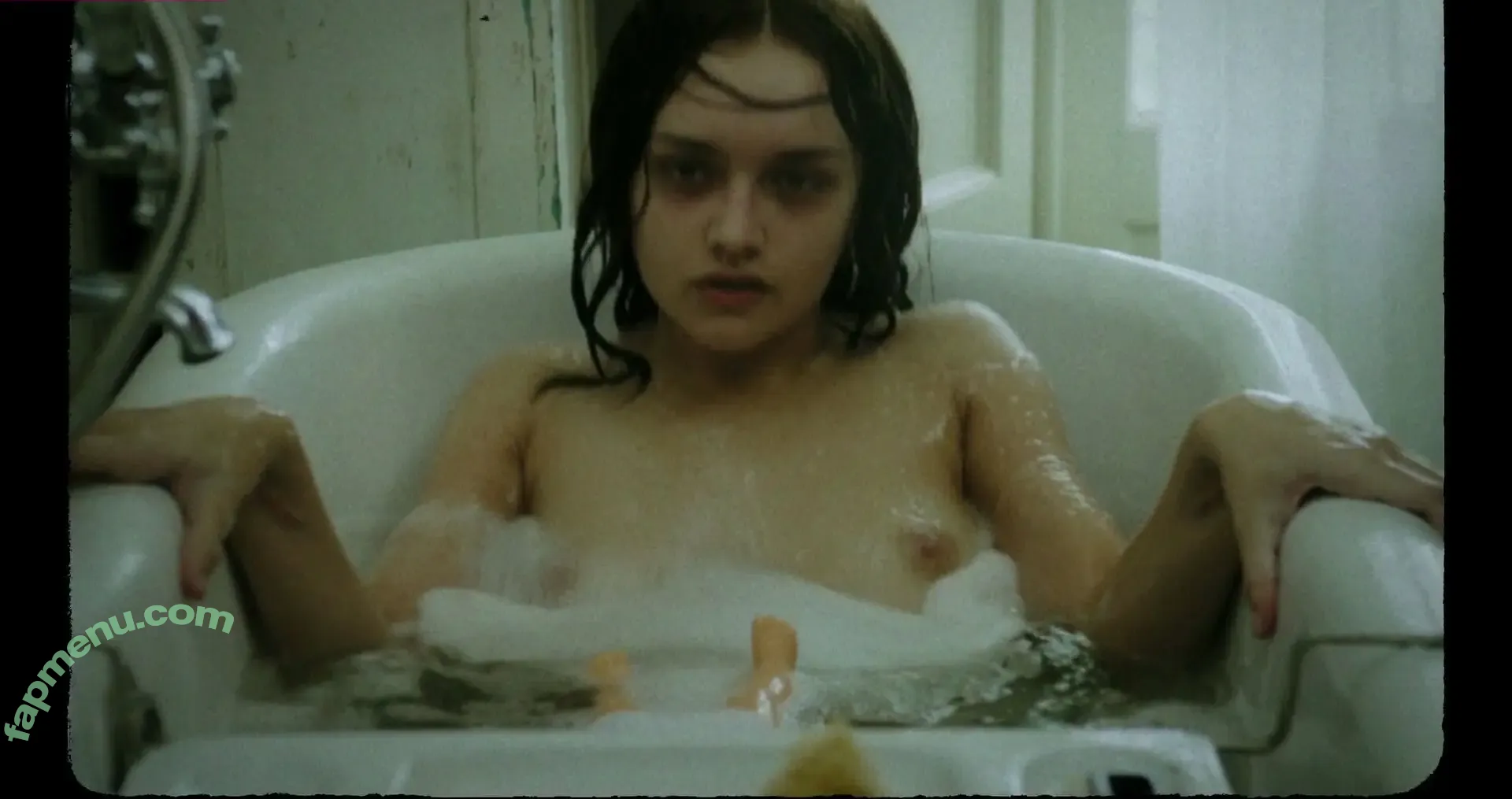 Olivia Cooke nude photo #0361 (livkatecooke)