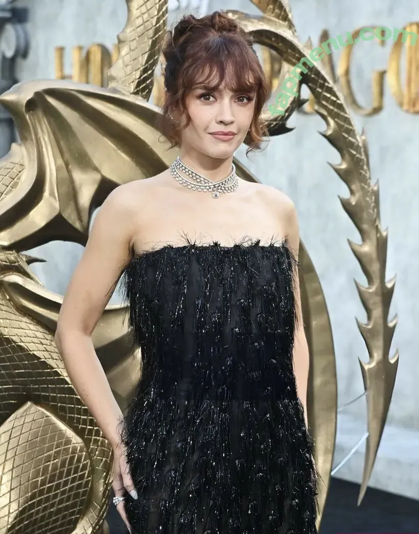 Olivia Cooke nude photo #0438 (livkatecooke)