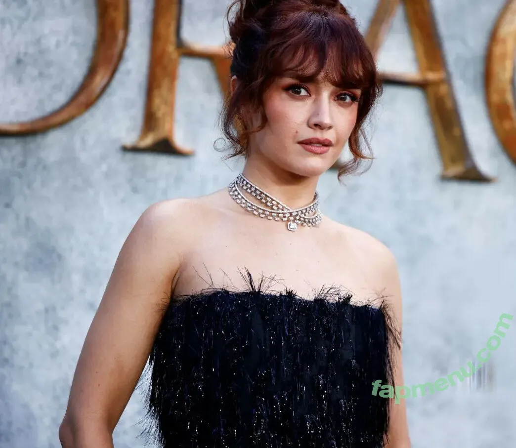 Olivia Cooke nude photo #0442 (livkatecooke)