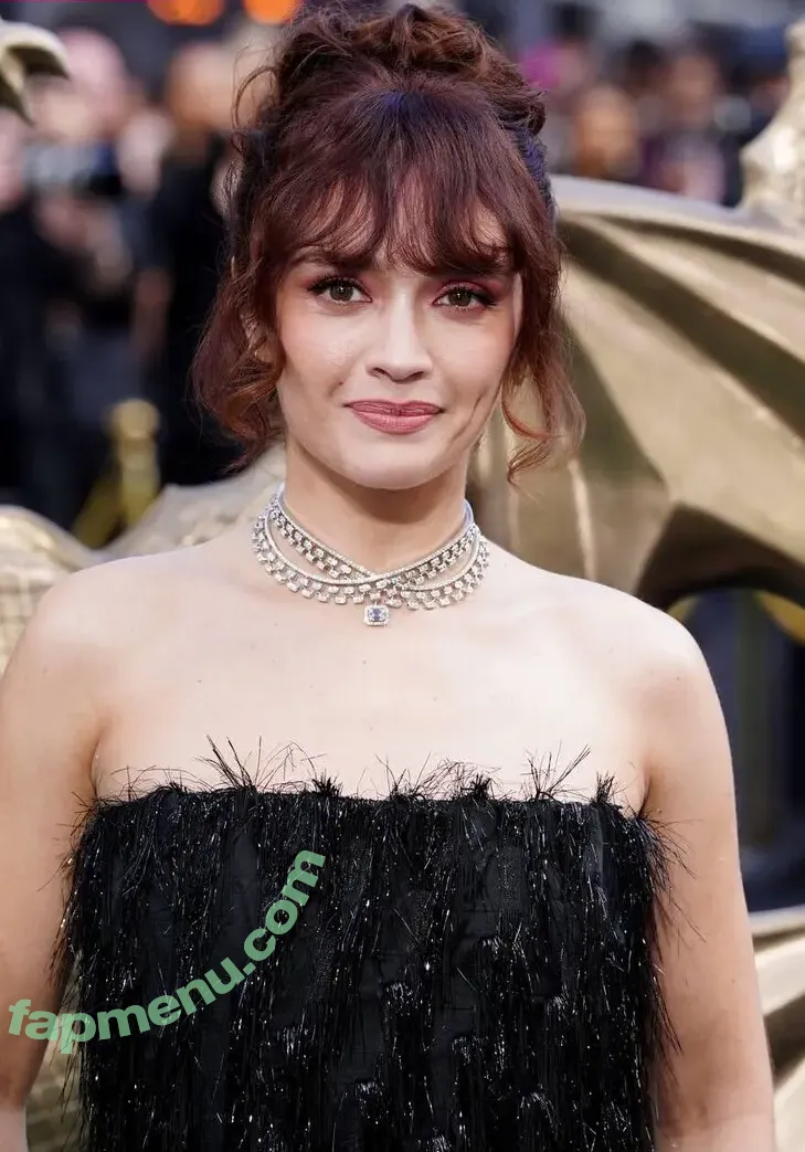 Olivia Cooke nude photo #0443 (livkatecooke)