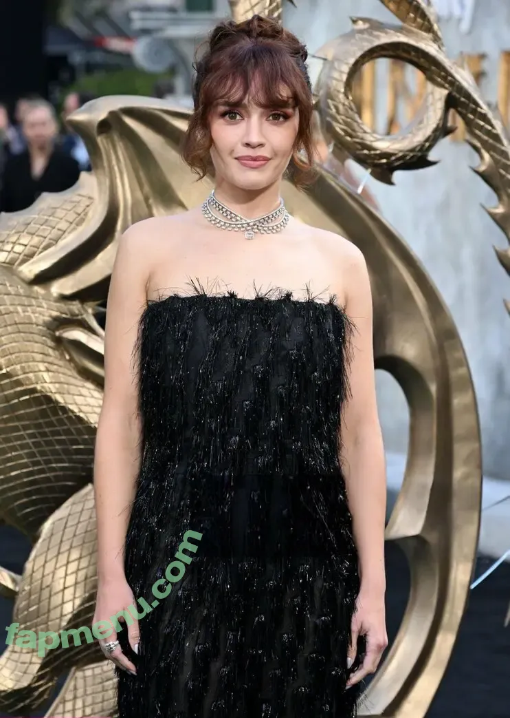 Olivia Cooke nude photo #0446 (livkatecooke)