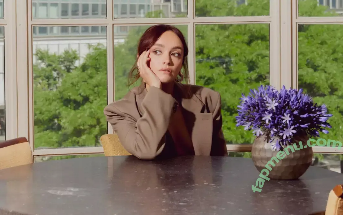 Olivia Cooke nude photo #0448 (livkatecooke)